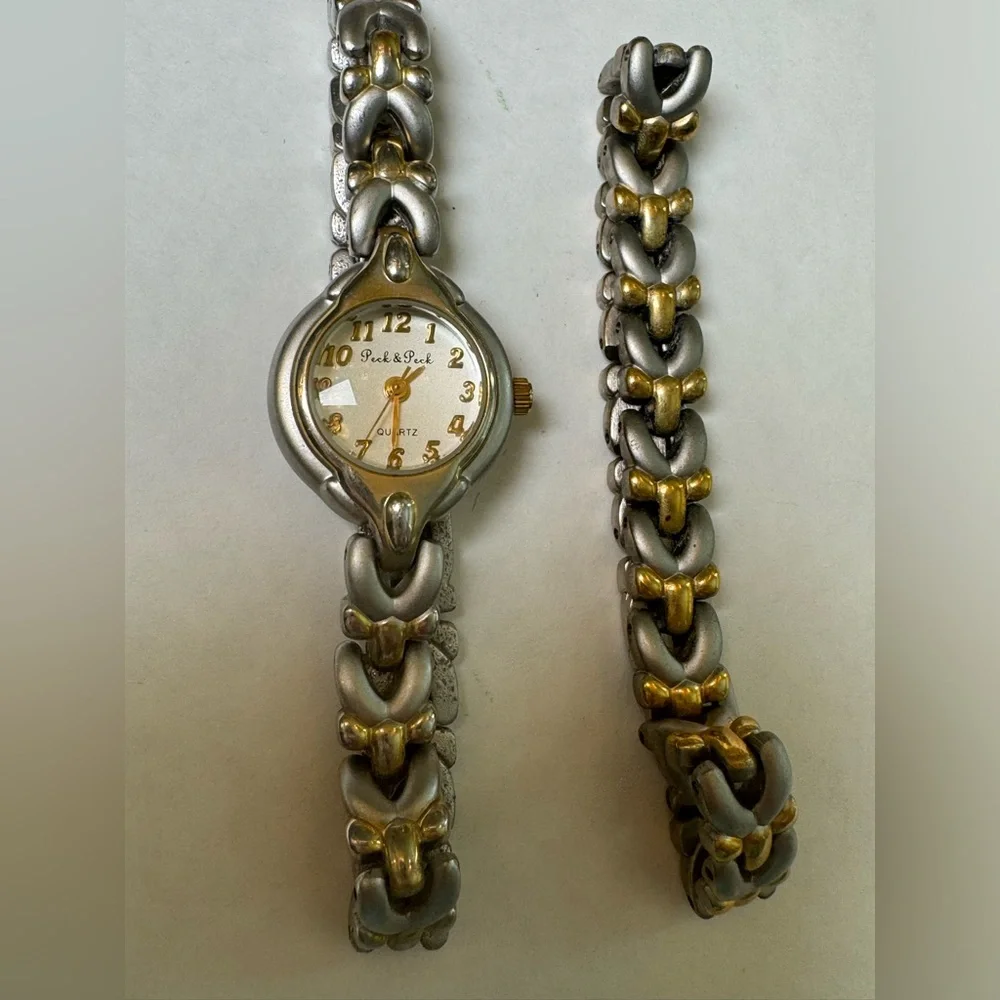 Vintage Peck & Peck Ladies Gold & Silver Tone Watch & Bracelet Set PCP4249